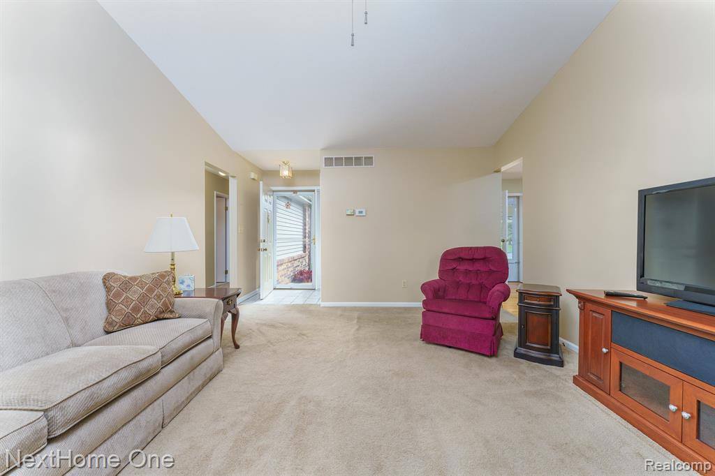 19381 Cardene Way, Northville Township, MI 48167