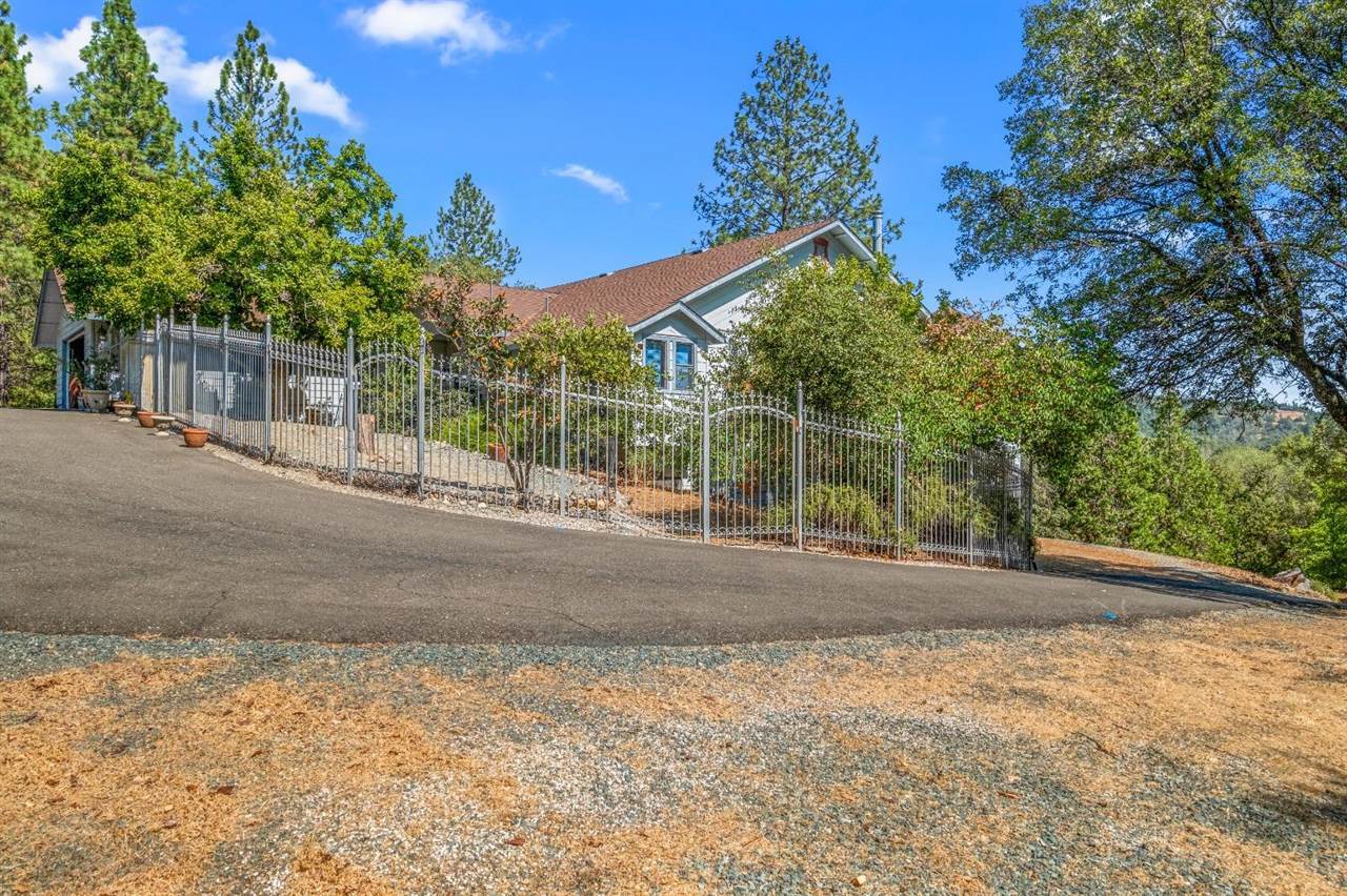 14001 Surrey Junction Lane, Sutter Creek, CA 95685