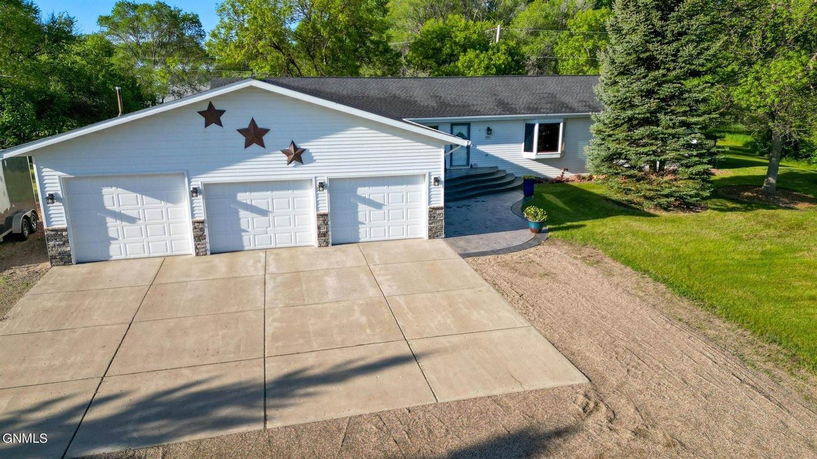 5150 57th Street SE, Bismarck, ND 58504