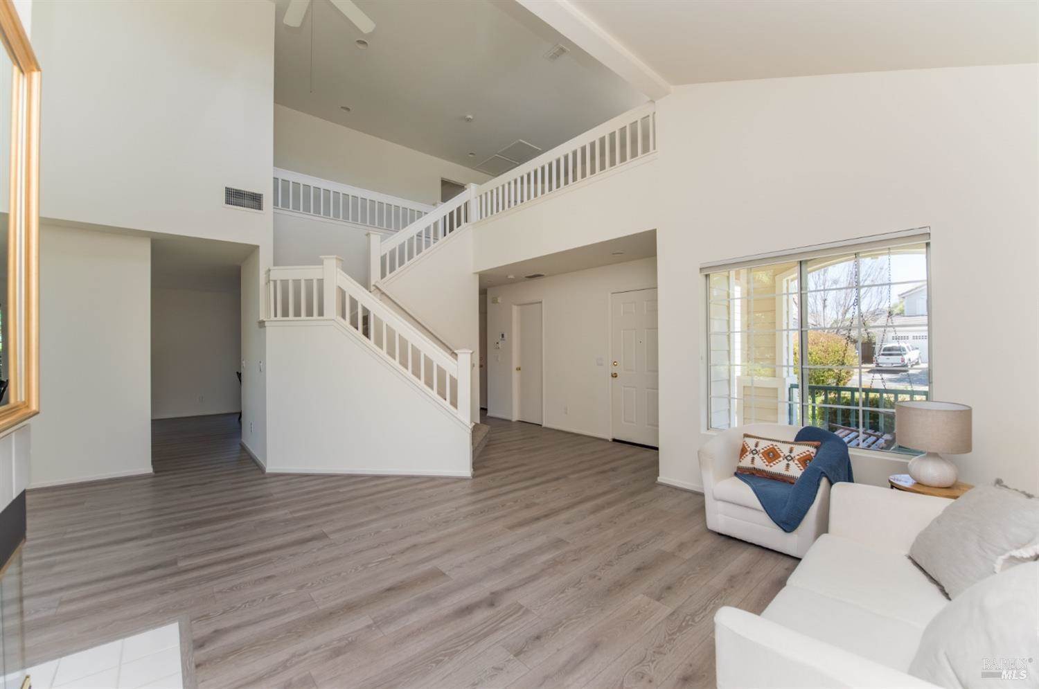 2105 Fairfax Place, Santa Rosa, CA 95404