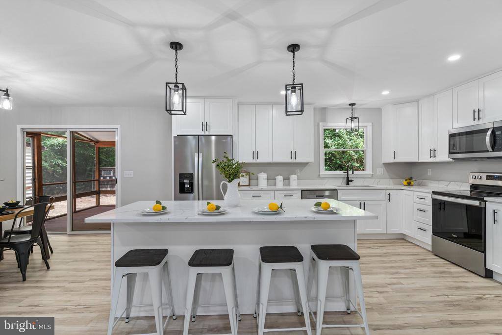 43560 Little Cliffs Road, Hollywood, MD 20636