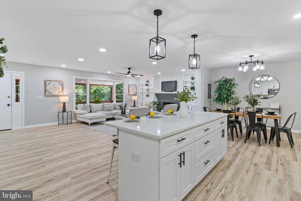 43560 Little Cliffs Road, Hollywood, MD 20636