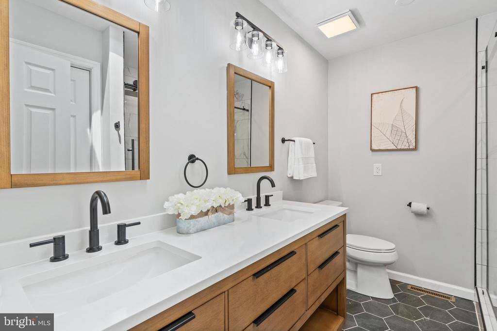 43560 Little Cliffs Road, Hollywood, MD 20636