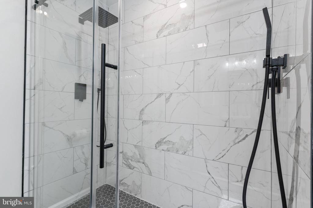 43560 Little Cliffs Road, Hollywood, MD 20636