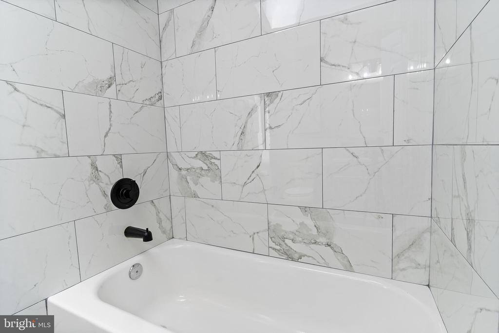 43560 Little Cliffs Road, Hollywood, MD 20636