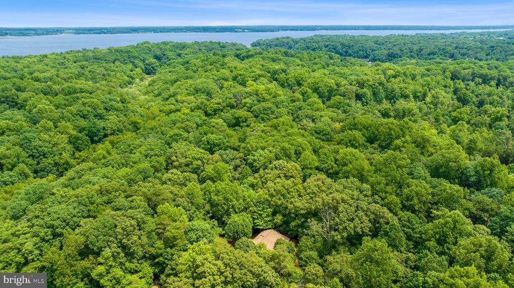 43560 Little Cliffs Road, Hollywood, MD 20636