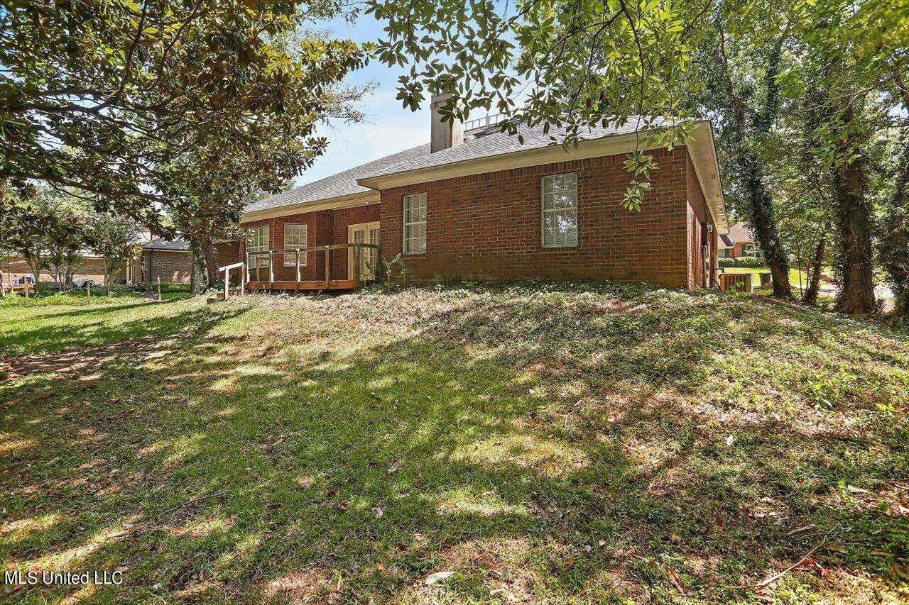 320 Hanley Circle, Brandon, MS 39047