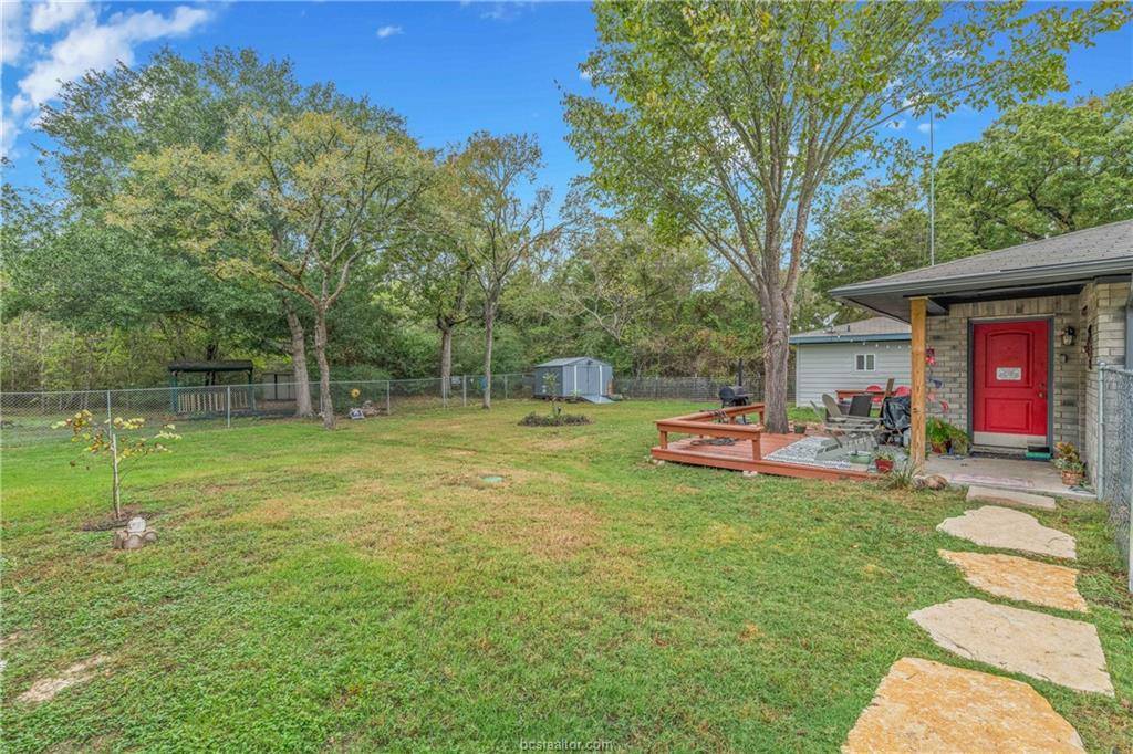 8402 Peach Tree Drive, Bryan, TX 77808