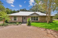 5100 Enchanted Oaks Drive, College Station, TX 77845