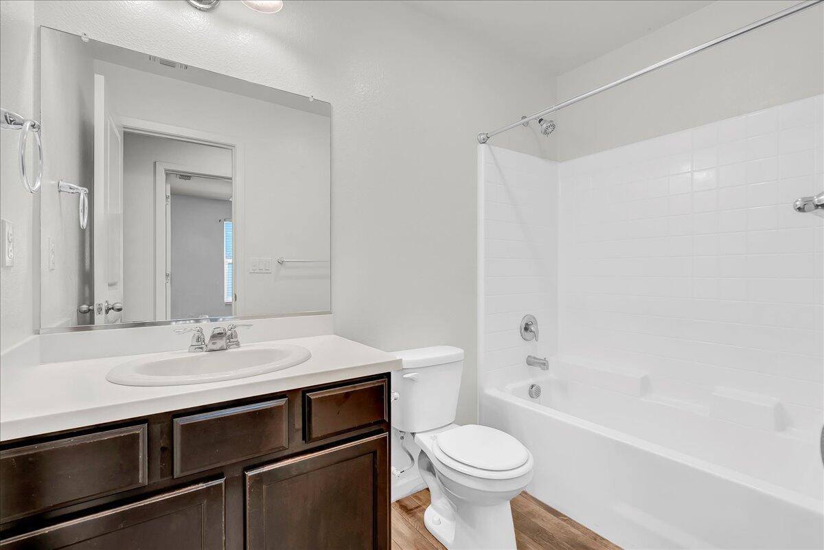 1712 North Arroyo, Visalia, CA 93292