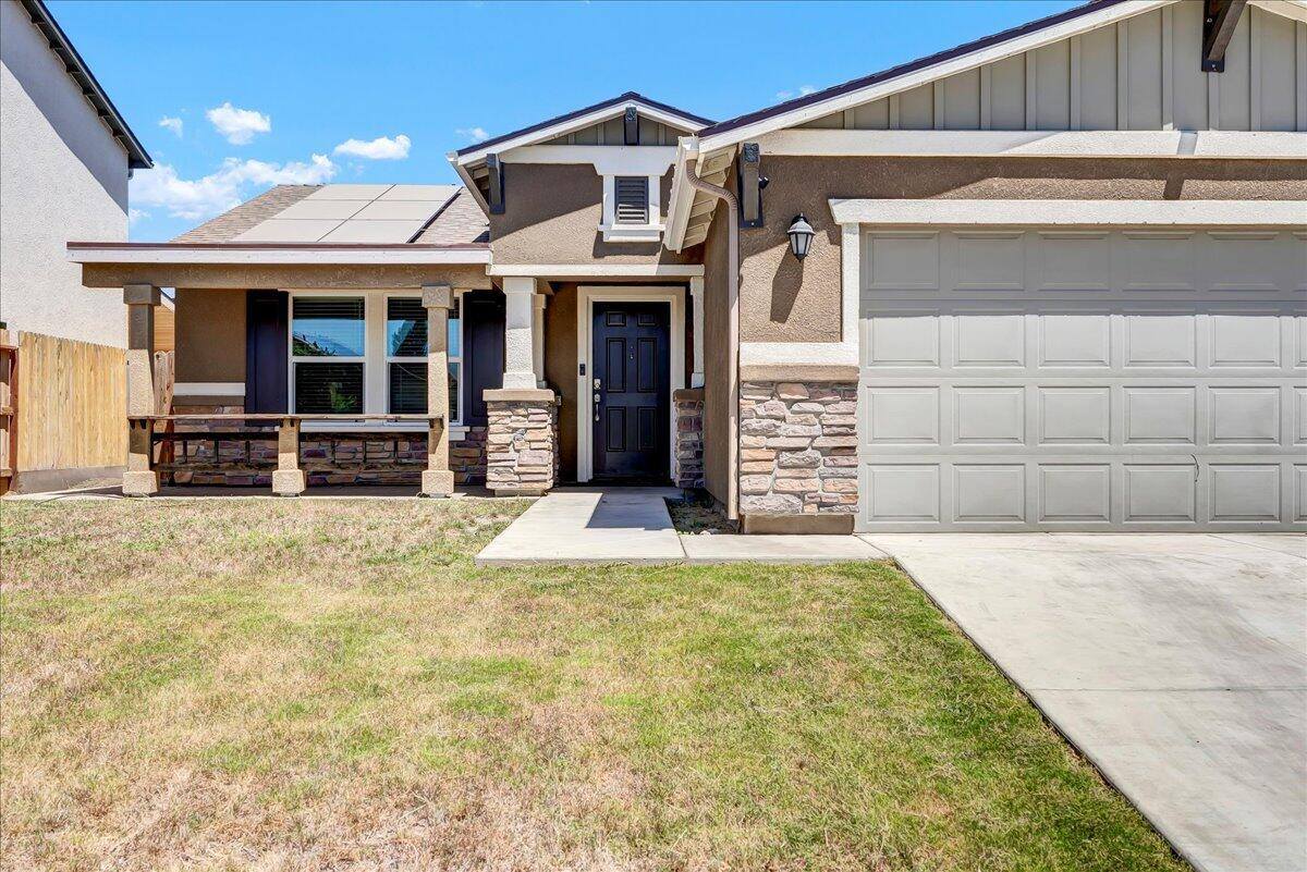 1712 North Arroyo, Visalia, CA 93292