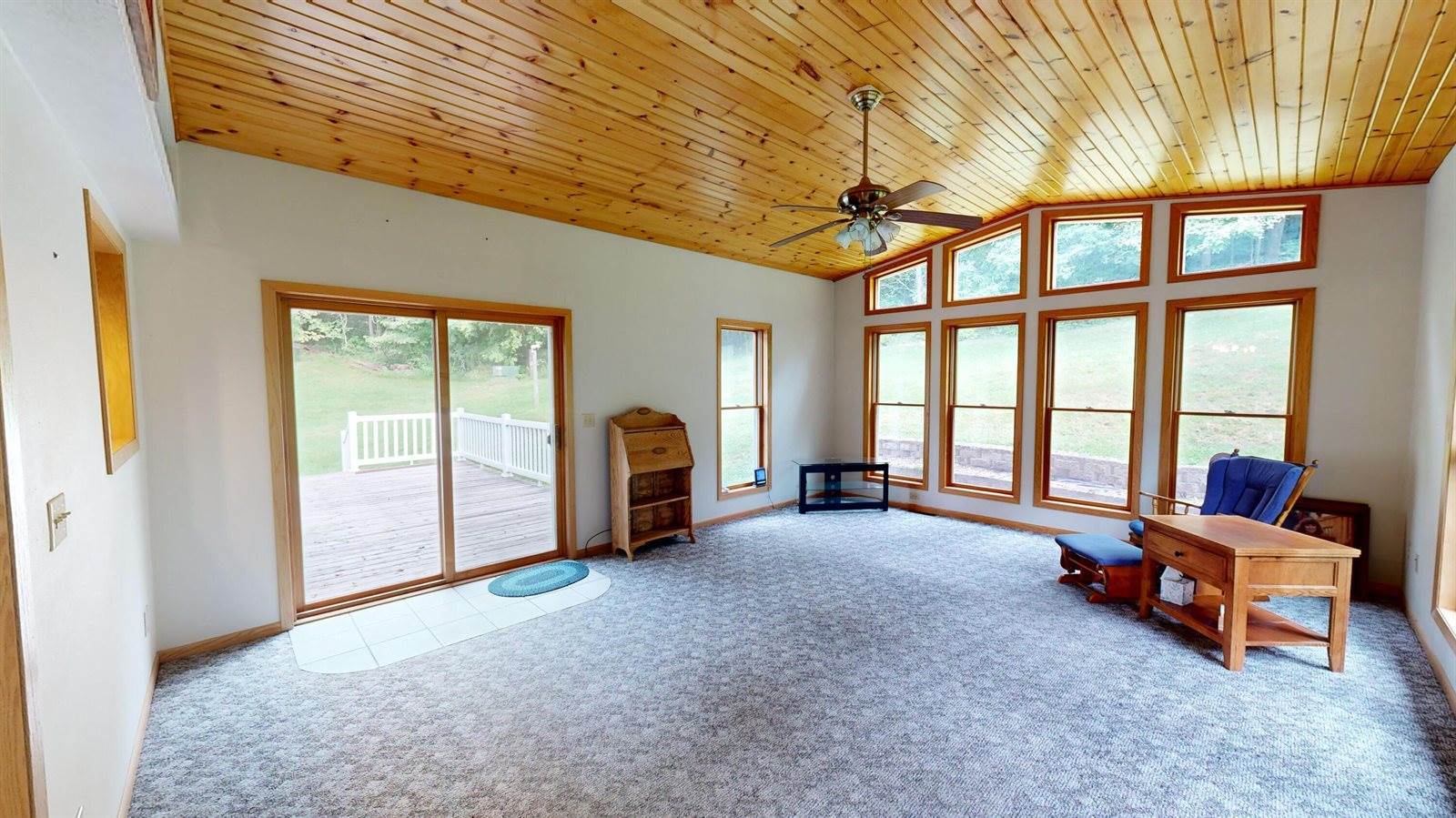 23679 Covered Bridge Dr, Richland, WI 53581