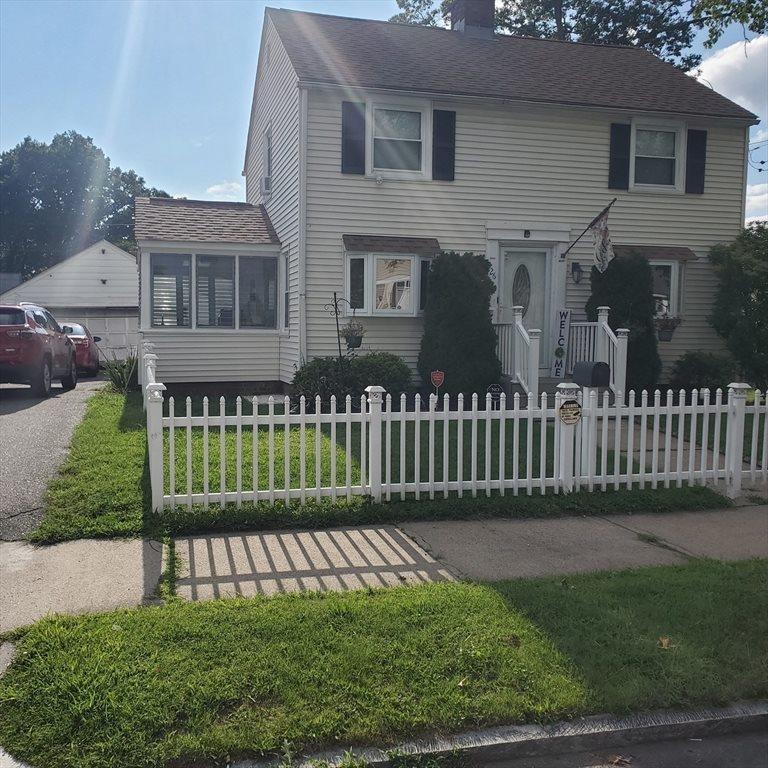 26 Haskin, Springfield, MA 01109