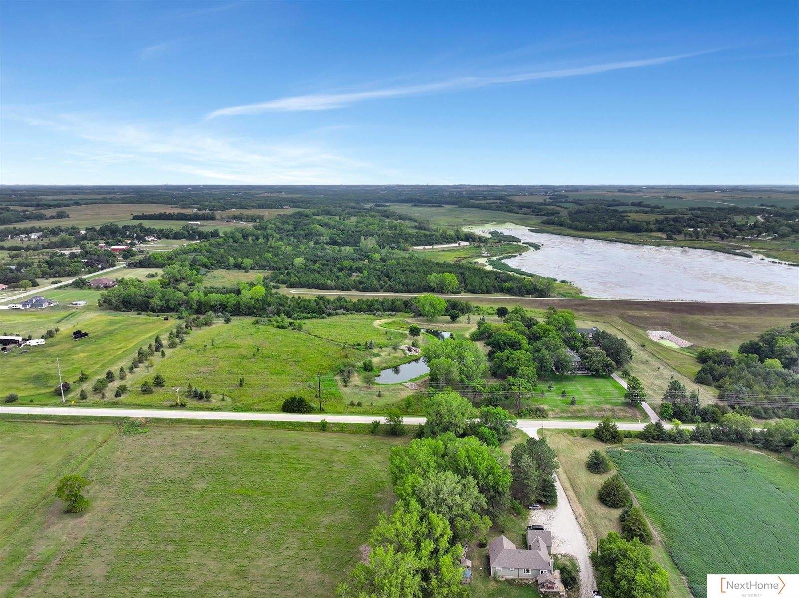 10000 Wagon Train Road, Hickman, NE 68372