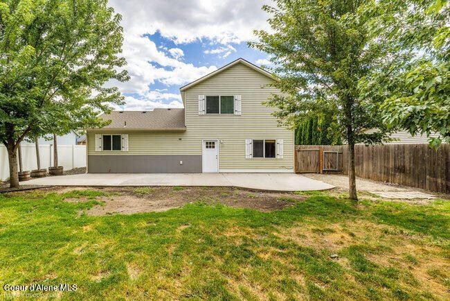 3975 North Slazenger Ln, Post Falls, ID 83854