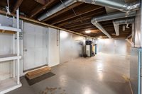 66 Chester Road, Derry, NH 03038