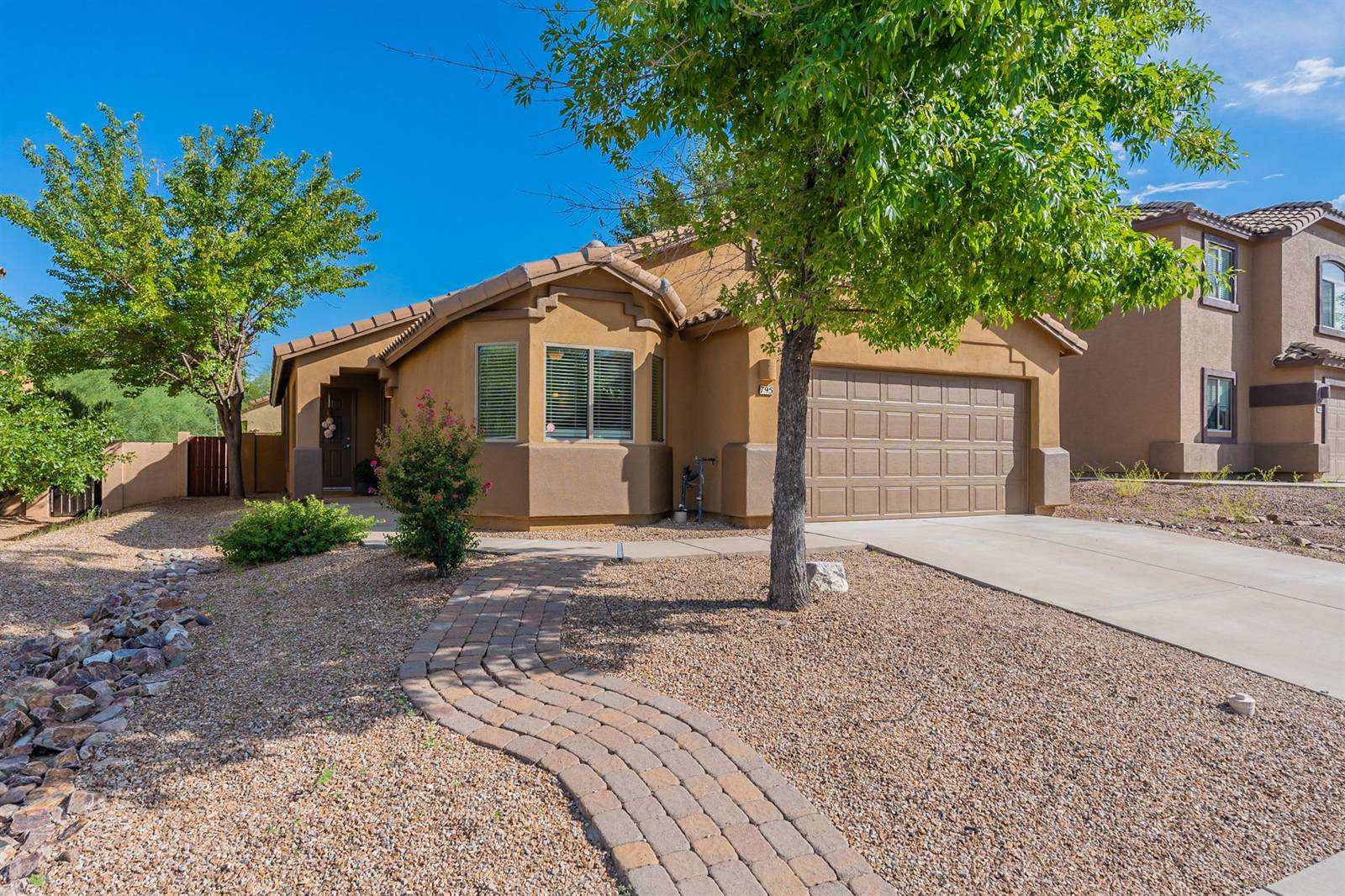 325 W Calle Ormino, Sahuarita, AZ 85629