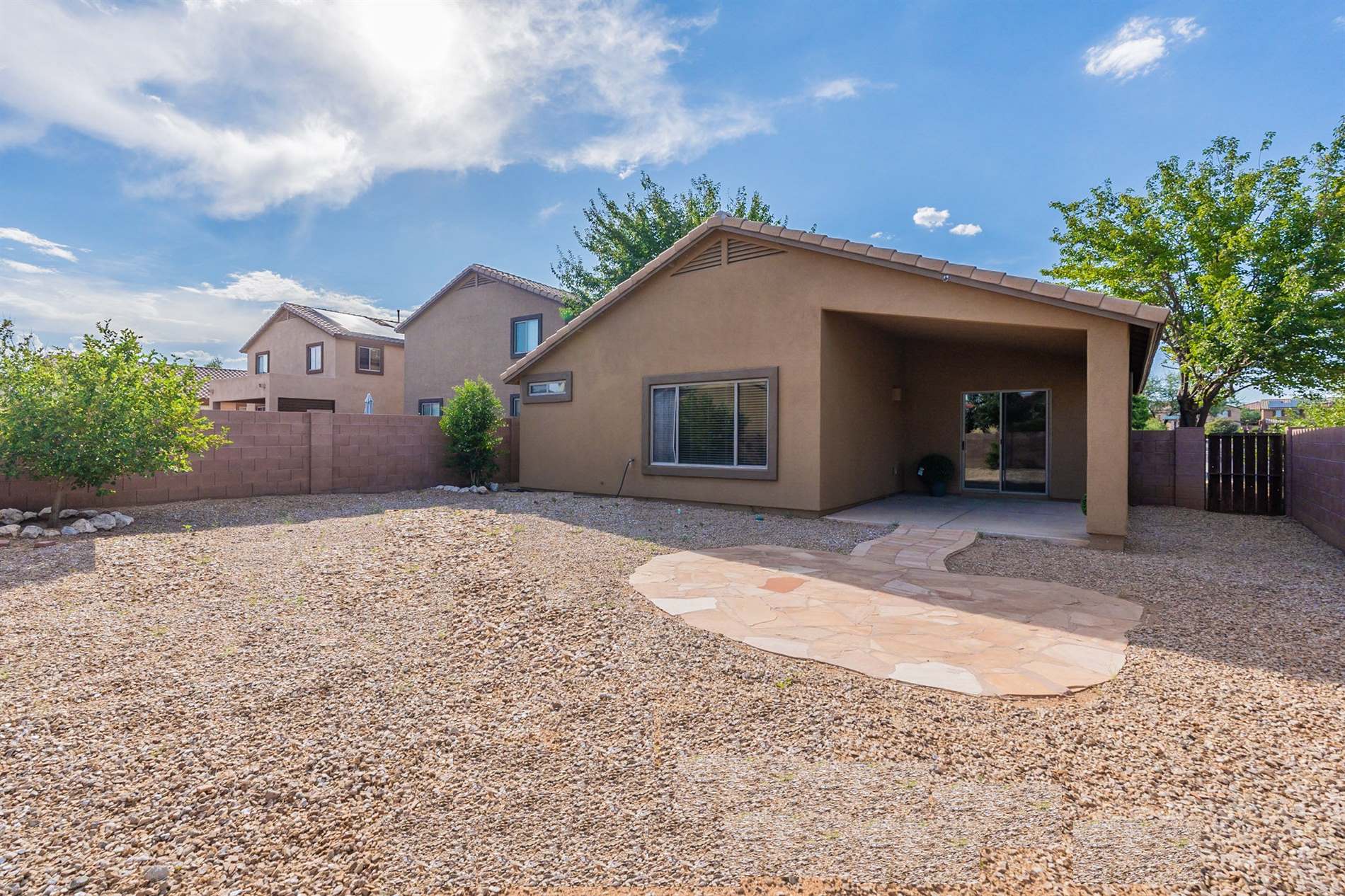 325 W Calle Ormino, Sahuarita, AZ 85629