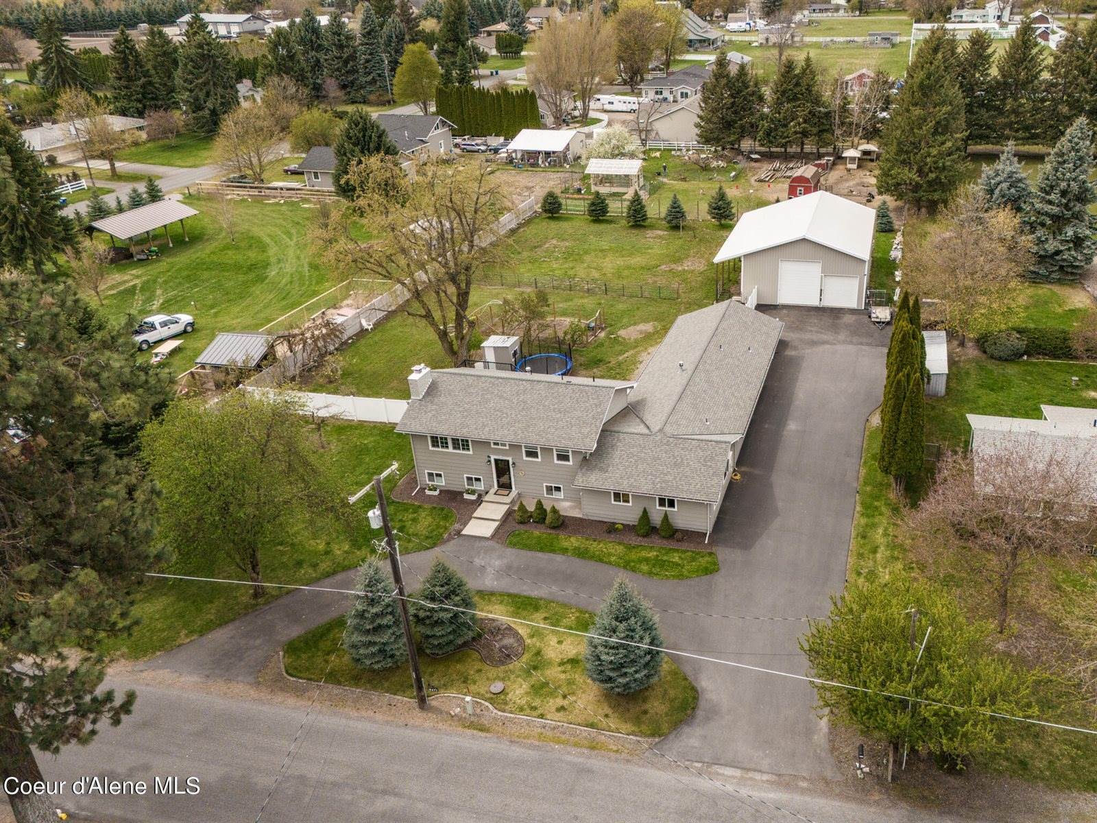 6471 North 16th St, Dalton Gardens, ID 83815