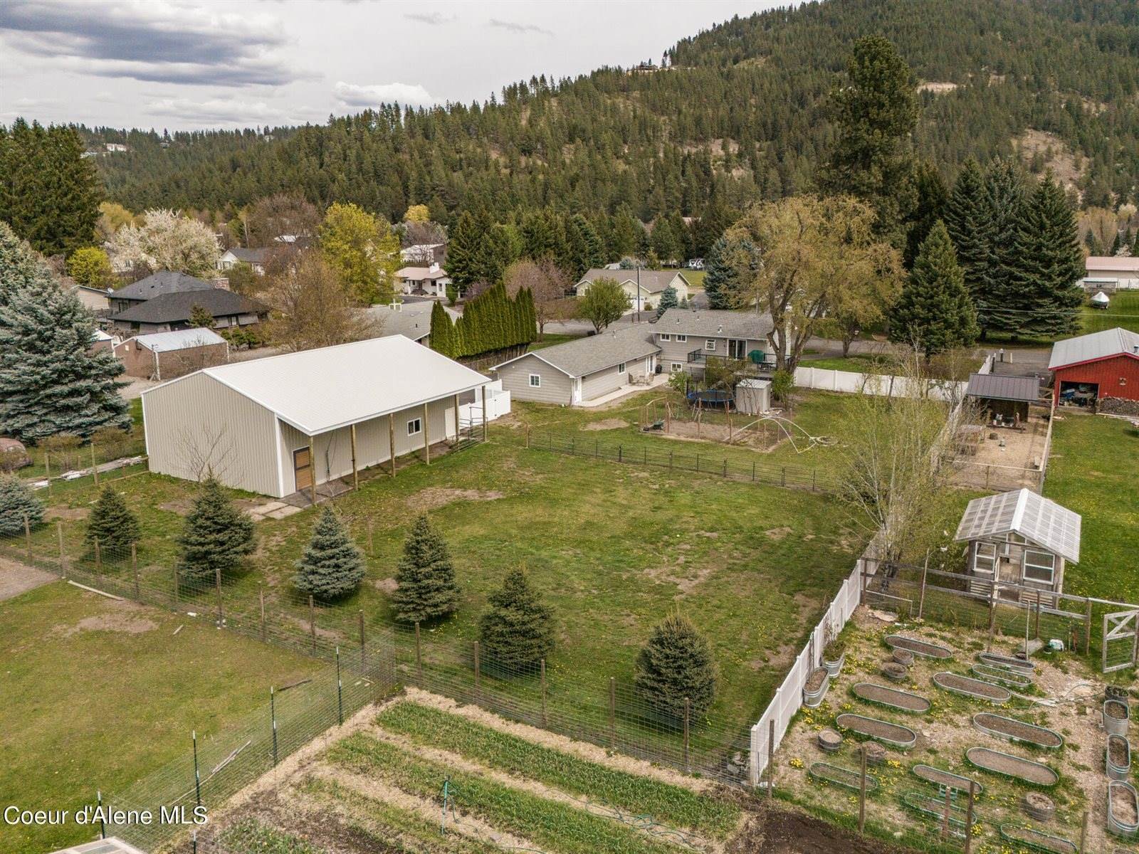 6471 North 16th St, Dalton Gardens, ID 83815