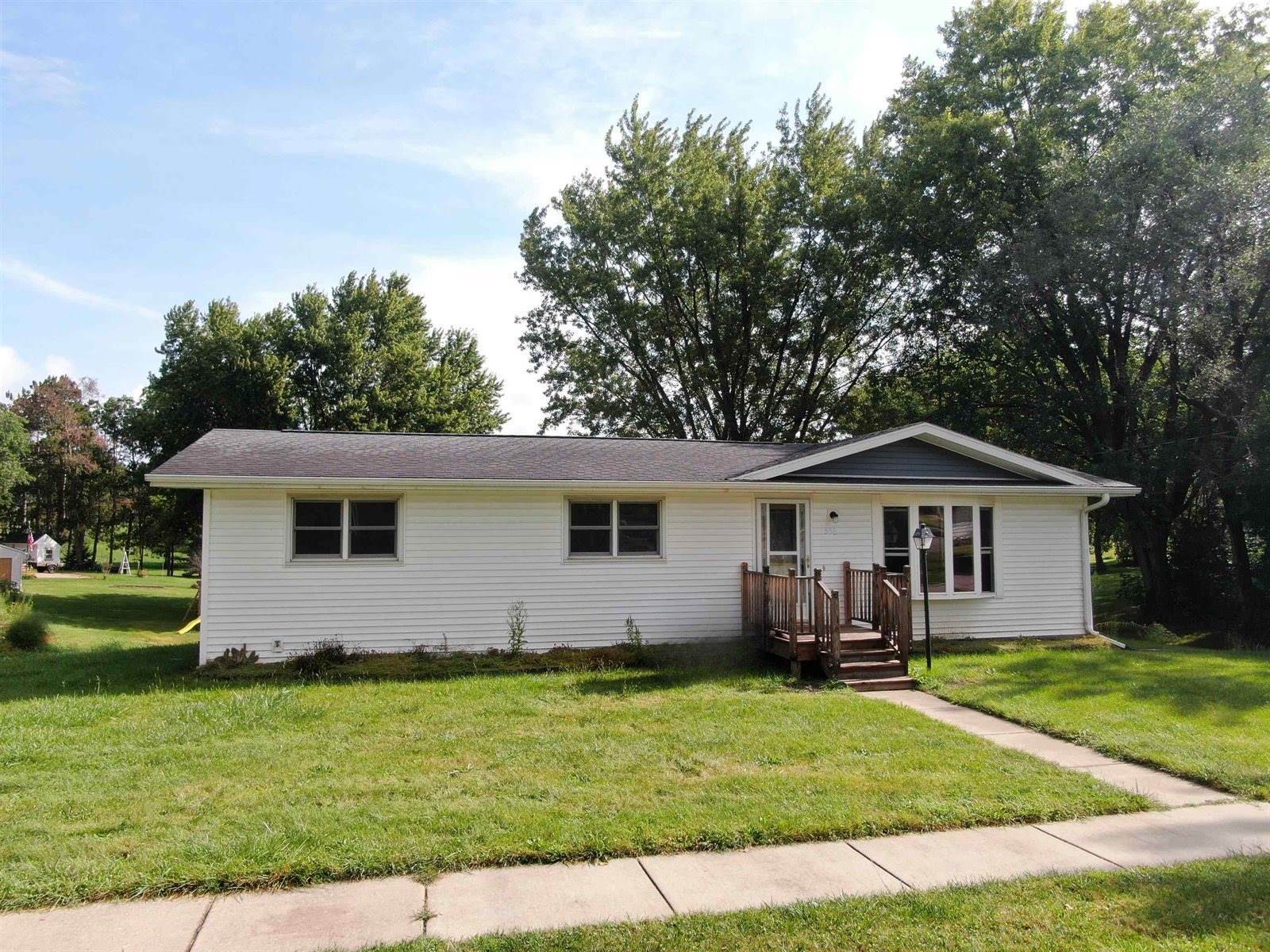 556 Mechanic St, Hillsboro, WI 54634