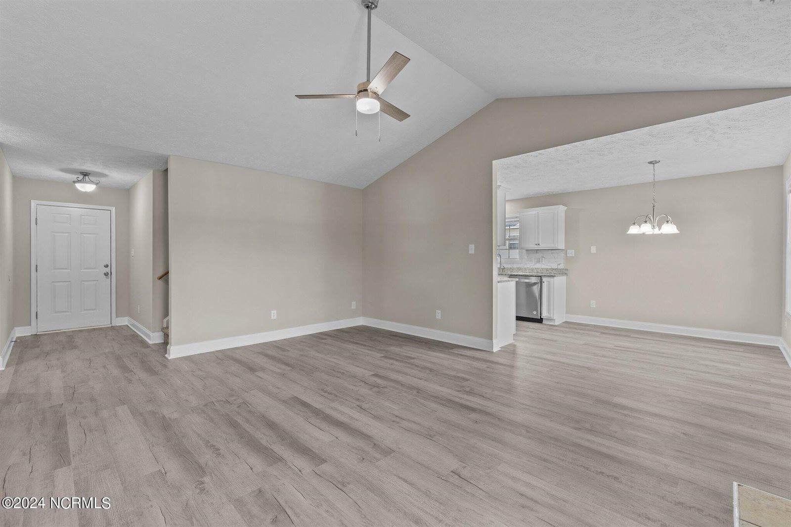 580 Copper Creek Drive, Raeford, NC 28376