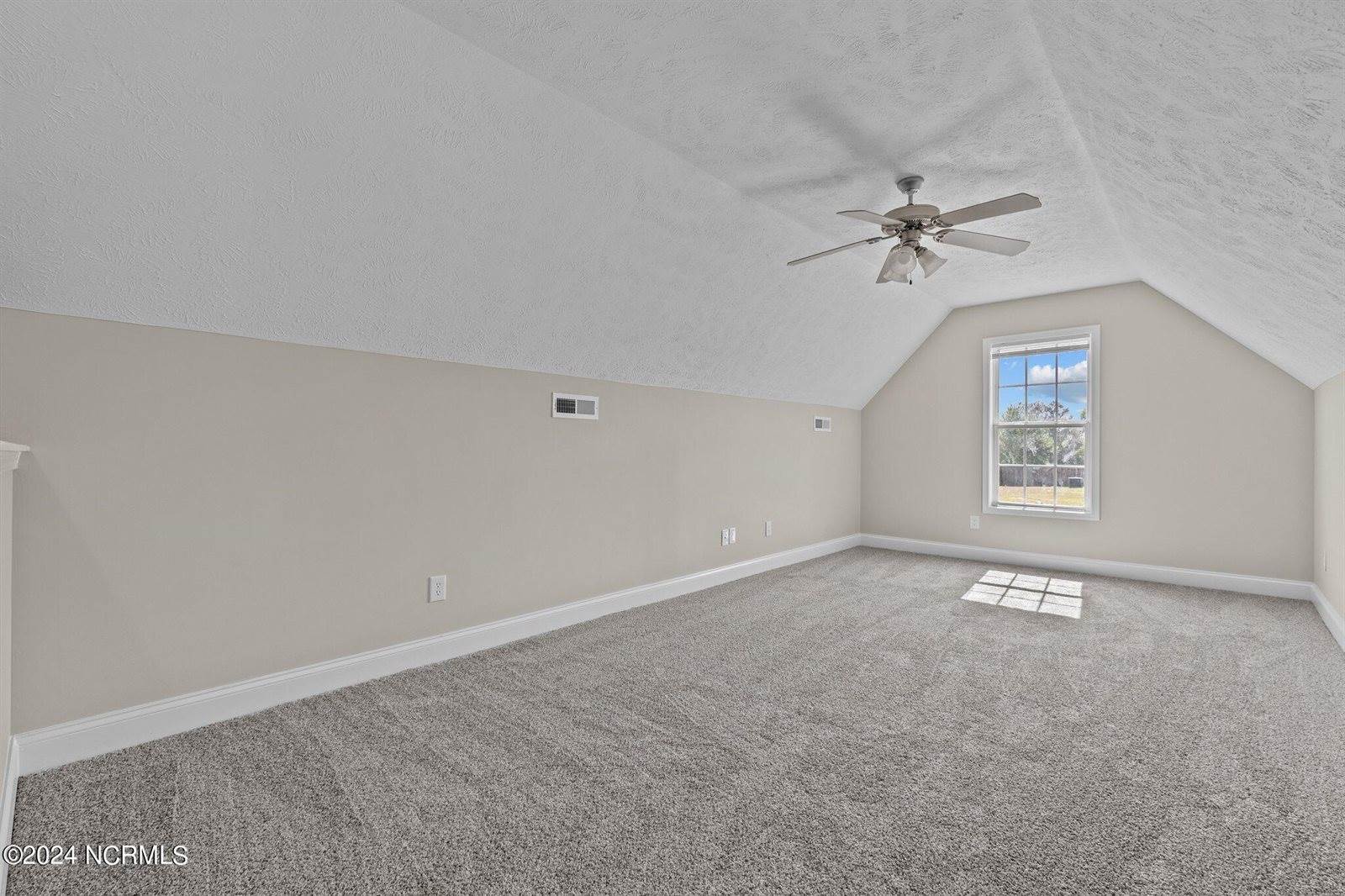 580 Copper Creek Drive, Raeford, NC 28376