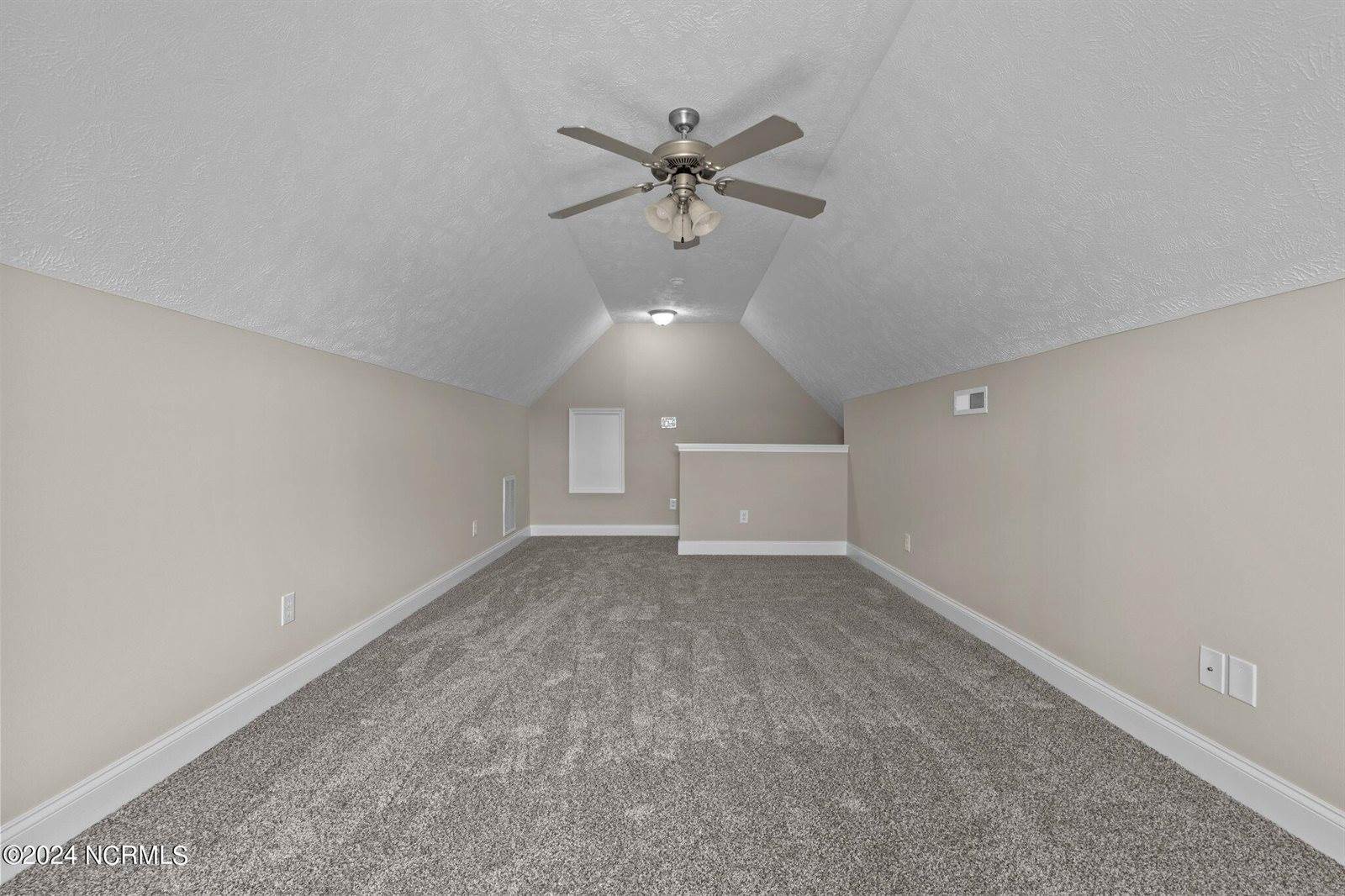 580 Copper Creek Drive, Raeford, NC 28376