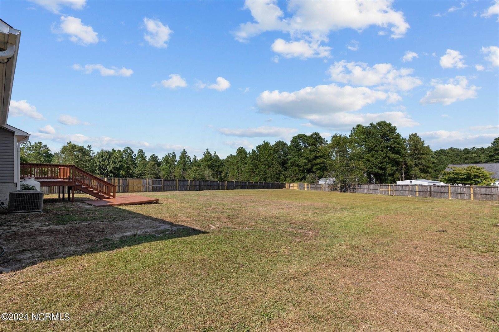 580 Copper Creek Drive, Raeford, NC 28376