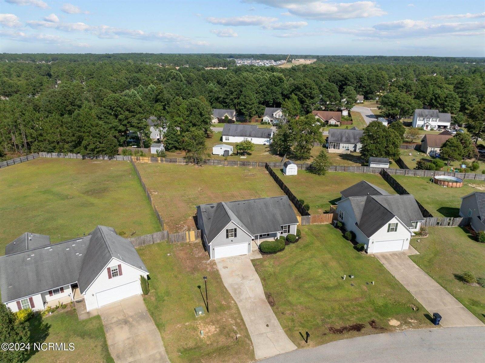 580 Copper Creek Drive, Raeford, NC 28376