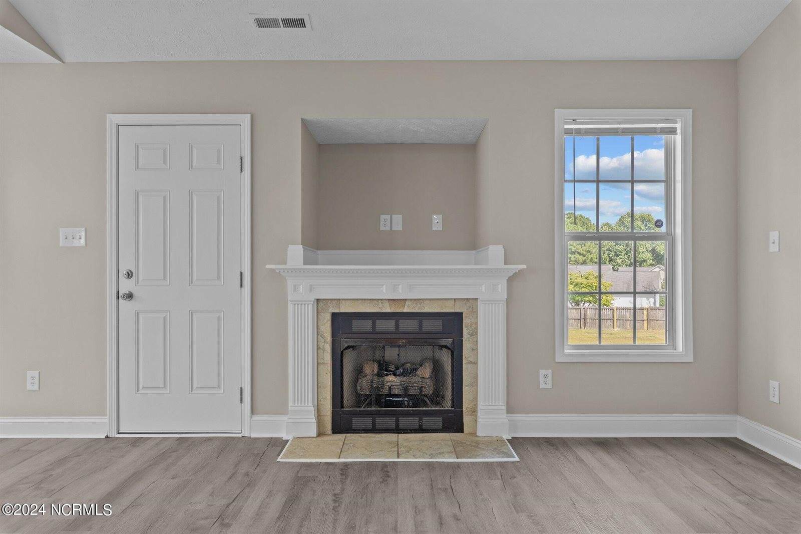 580 Copper Creek Drive, Raeford, NC 28376