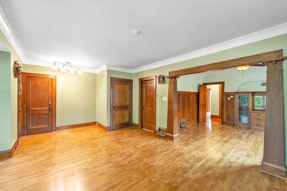 3834 North 11th St, Milwaukee, WI 53206