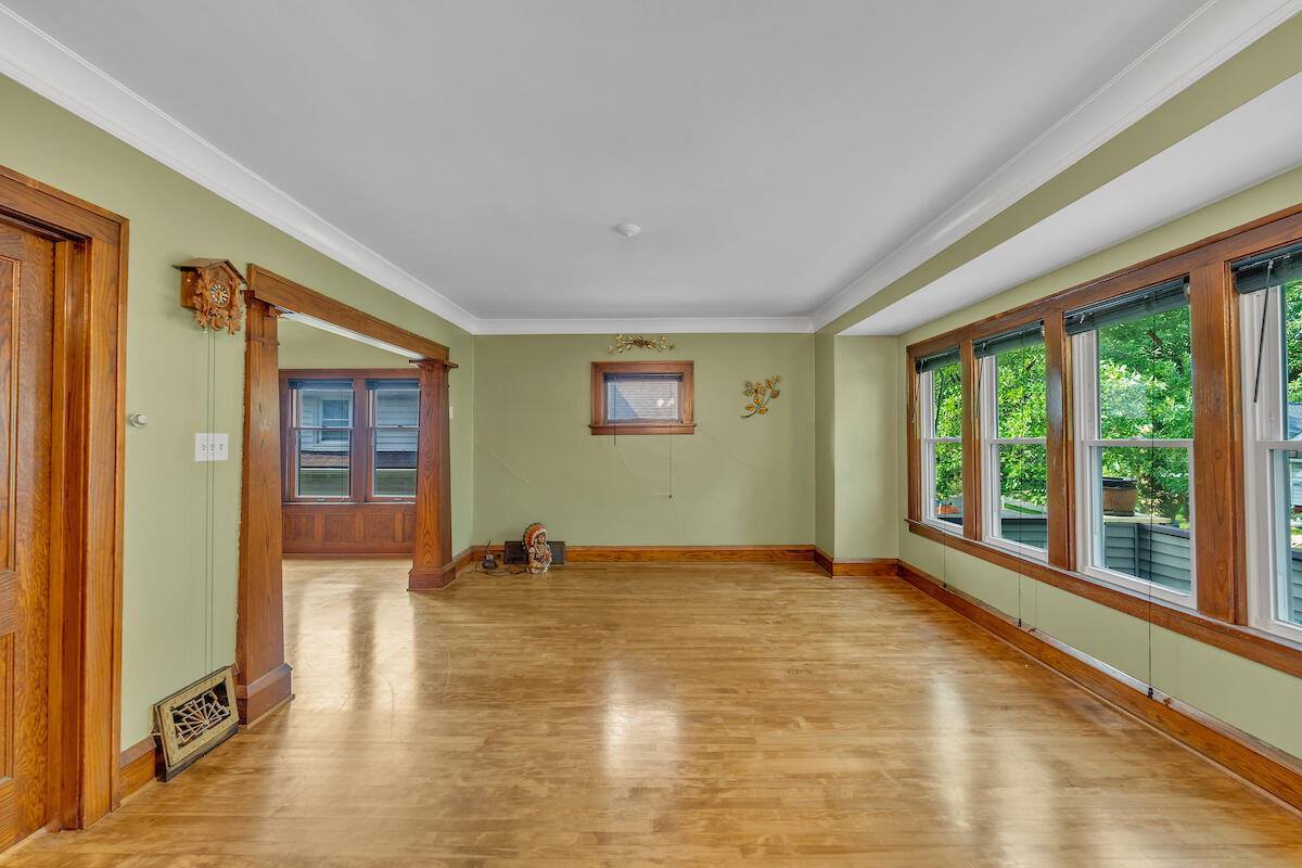 3834 North 11th St, Milwaukee, WI 53206