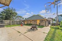 3834 North 11th St, Milwaukee, WI 53206