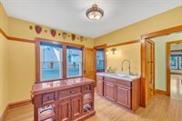 3834 North 11th St, Milwaukee, WI 53206