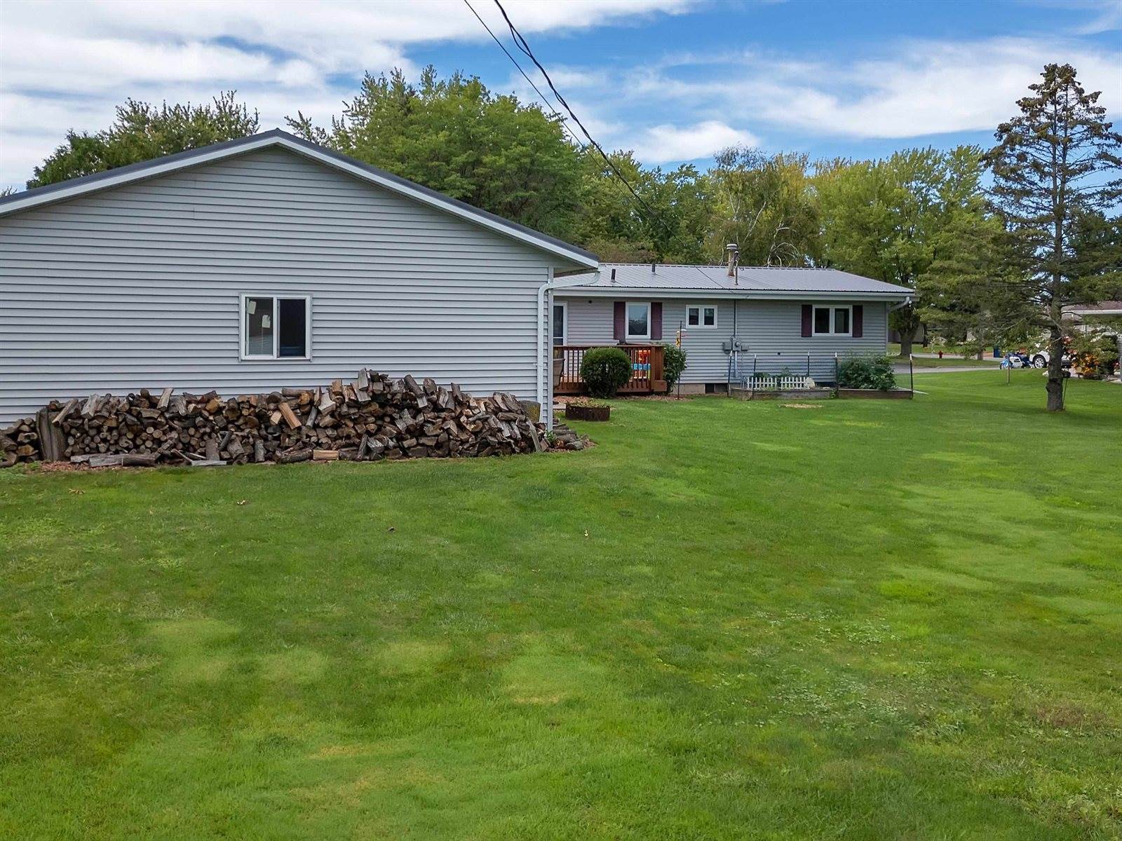 211615 Mundt Drive, Stratford, WI 54484