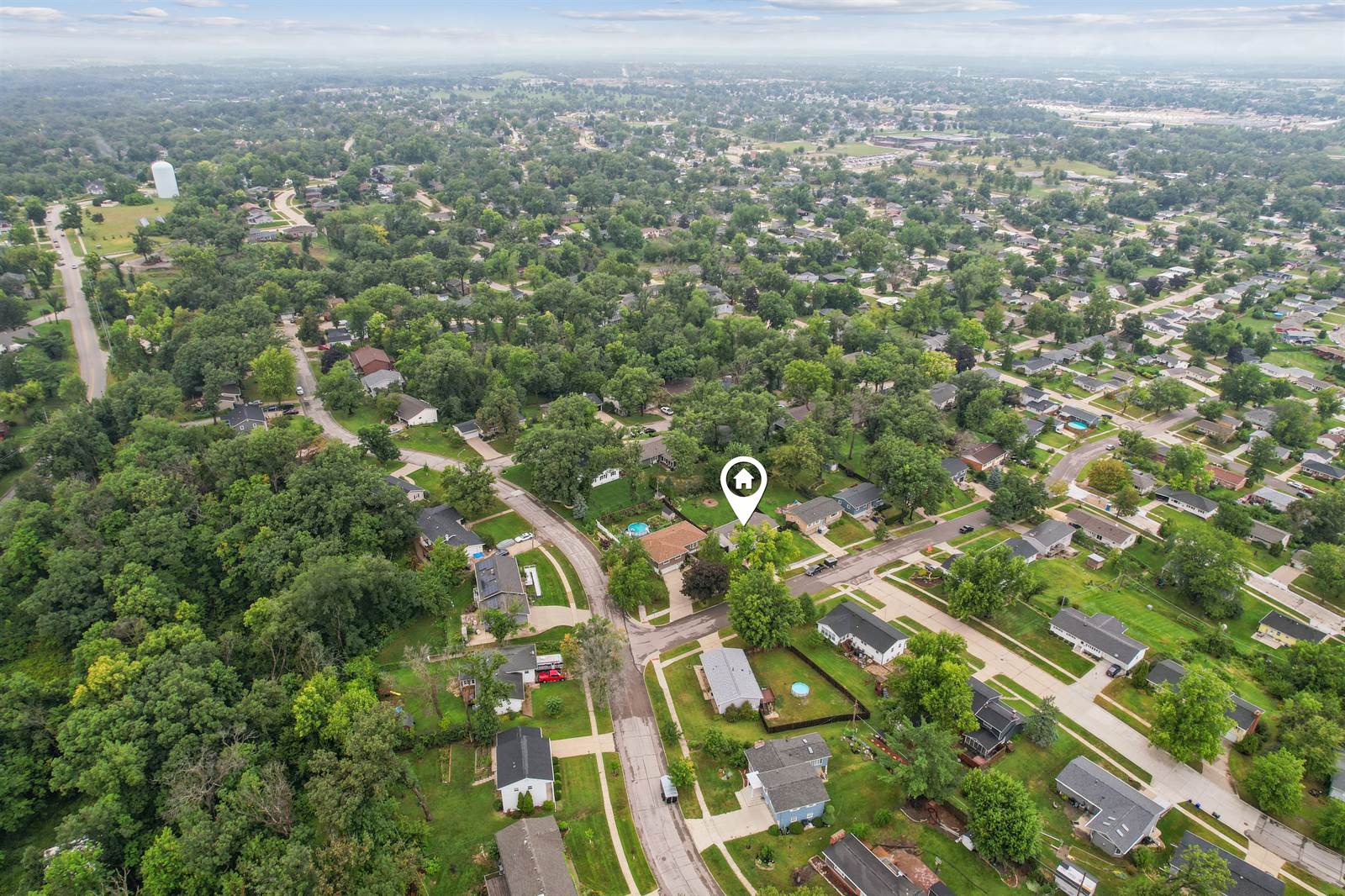 3549 Lynbrook Dr NE, Cedar Rapids, IA 52402