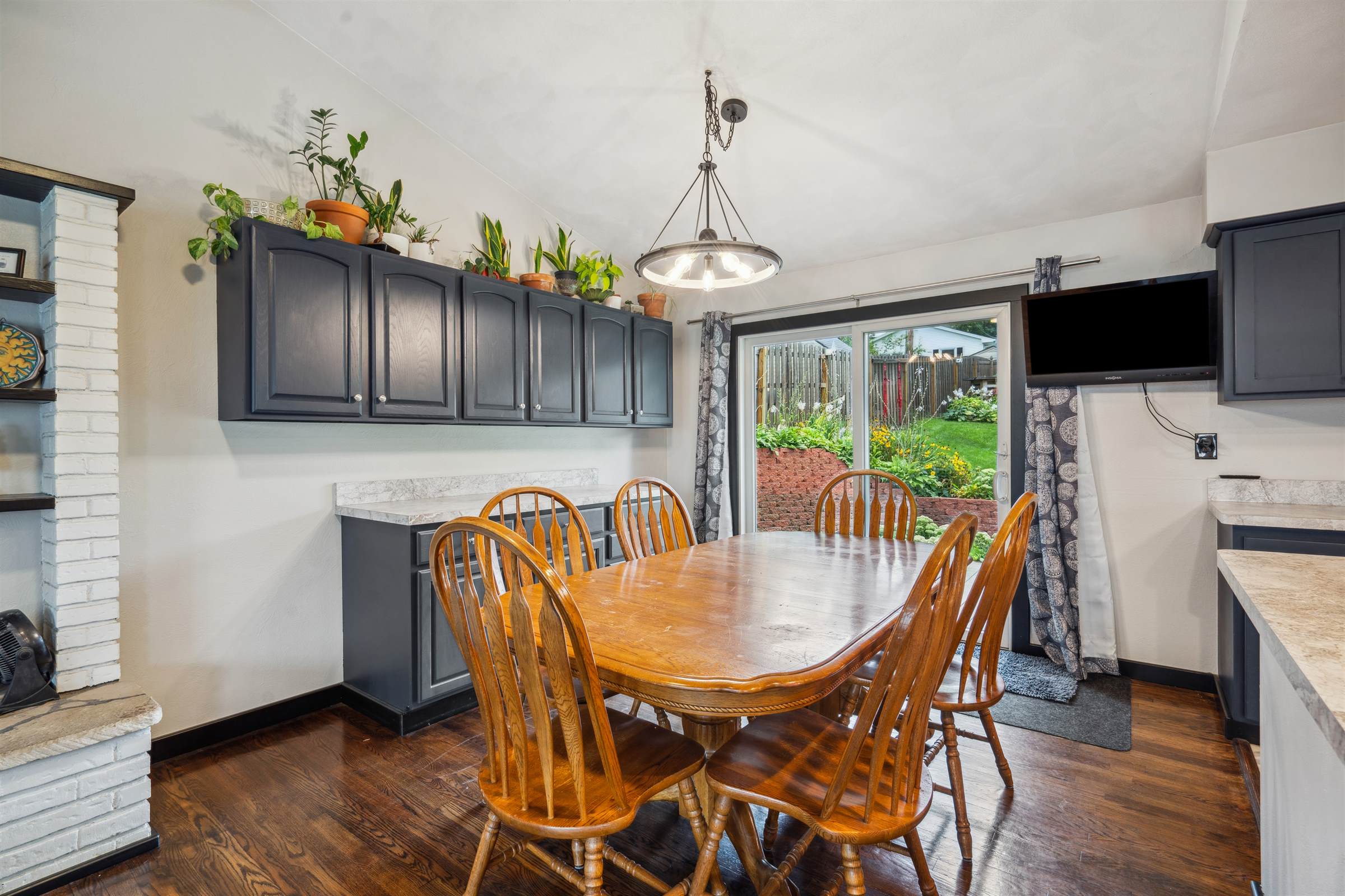 3549 Lynbrook Dr NE, Cedar Rapids, IA 52402