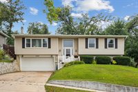 3549 Lynbrook Dr NE, Cedar Rapids, IA 52402