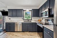 3549 Lynbrook Dr NE, Cedar Rapids, IA 52402