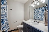 3549 Lynbrook Dr NE, Cedar Rapids, IA 52402