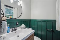 3549 Lynbrook Dr NE, Cedar Rapids, IA 52402