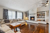 3549 Lynbrook Dr NE, Cedar Rapids, IA 52402