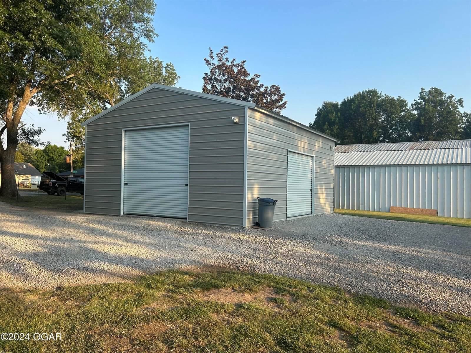 1001 Pacific Street, Mindenmines, MO 64769