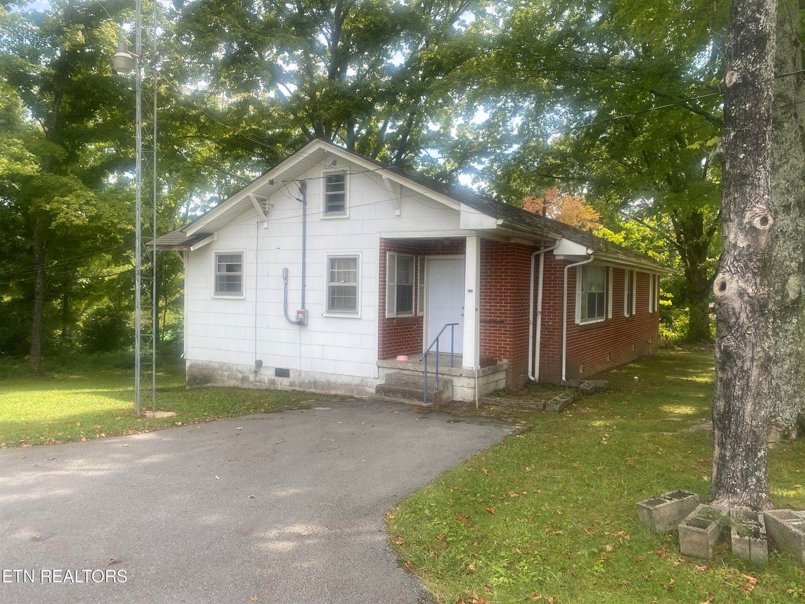 524 Webb Ave, Crossville, TN 38555