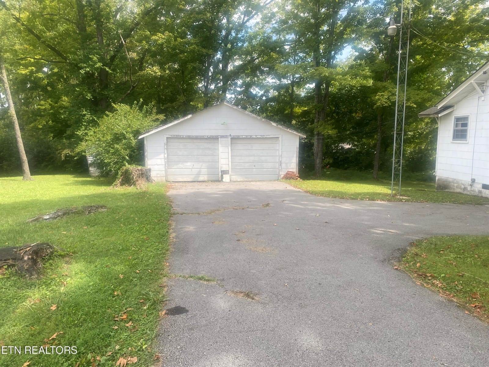 524 Webb Ave, Crossville, TN 38555