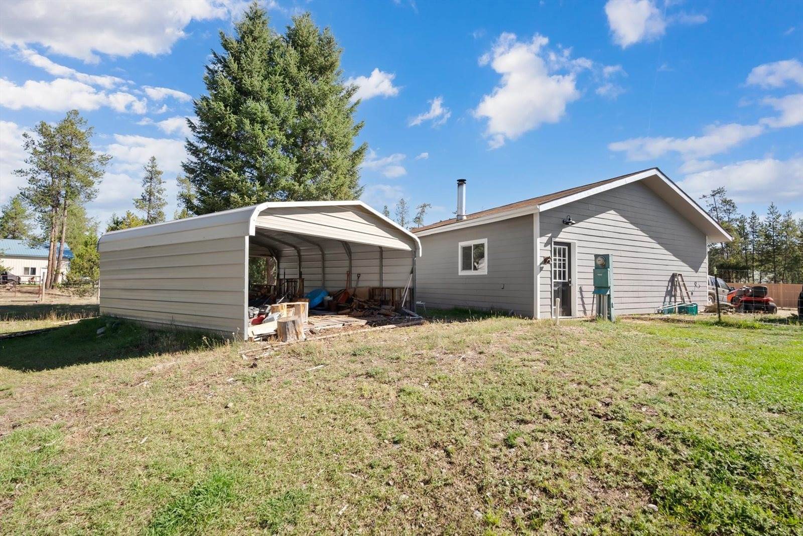 925 Griz Lane, Marion, MT 59925