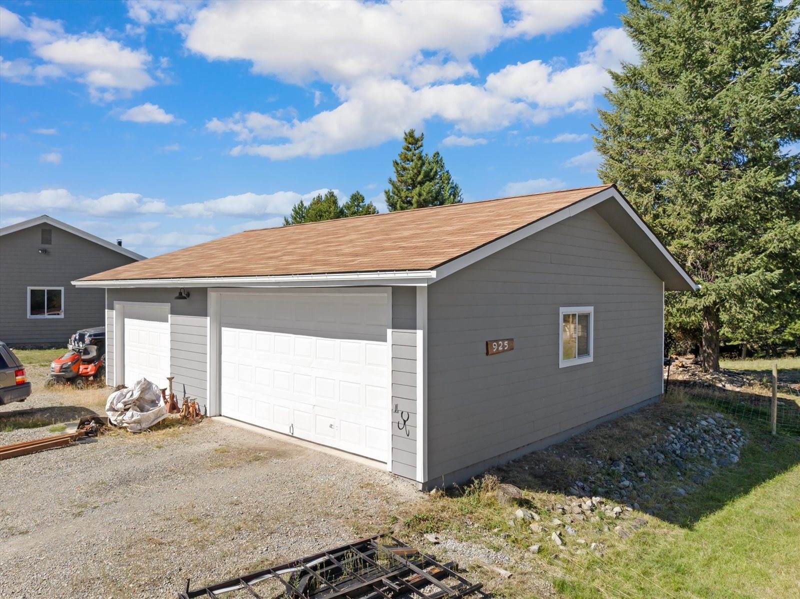 925 Griz Lane, Marion, MT 59925