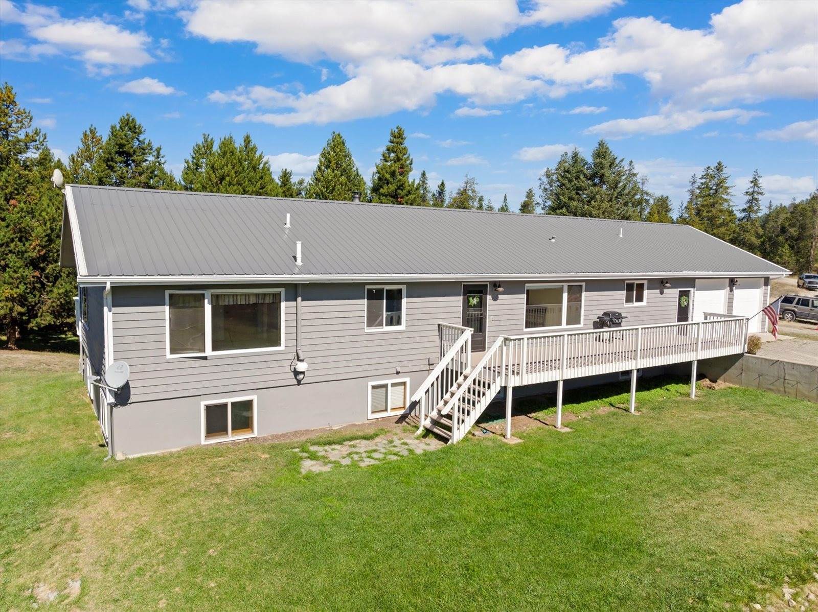 925 Griz Lane, Marion, MT 59925