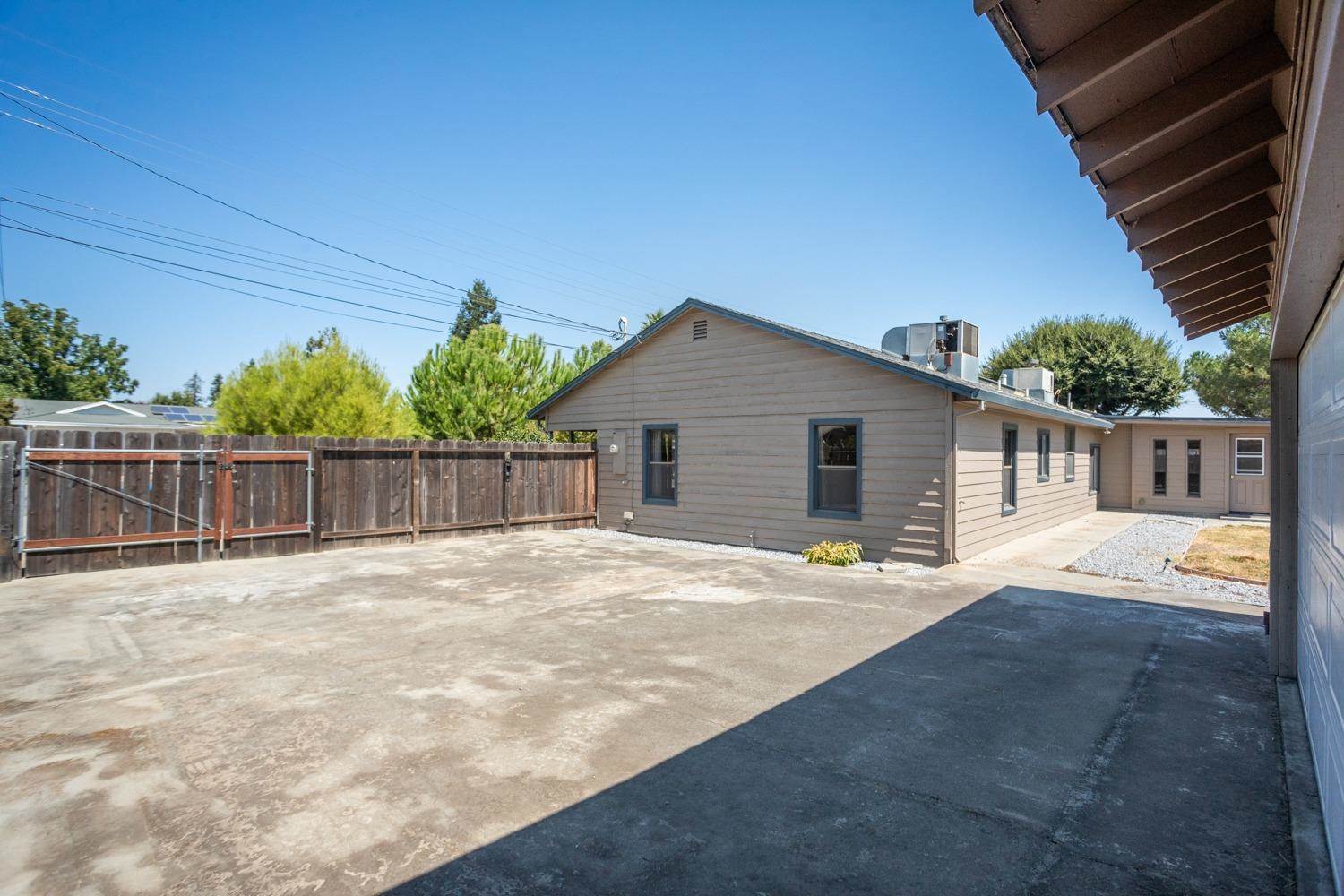 3950 Bradley Avenue, Yuba City, CA 95993